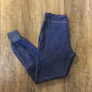 XS Beyond Yoga Jogger